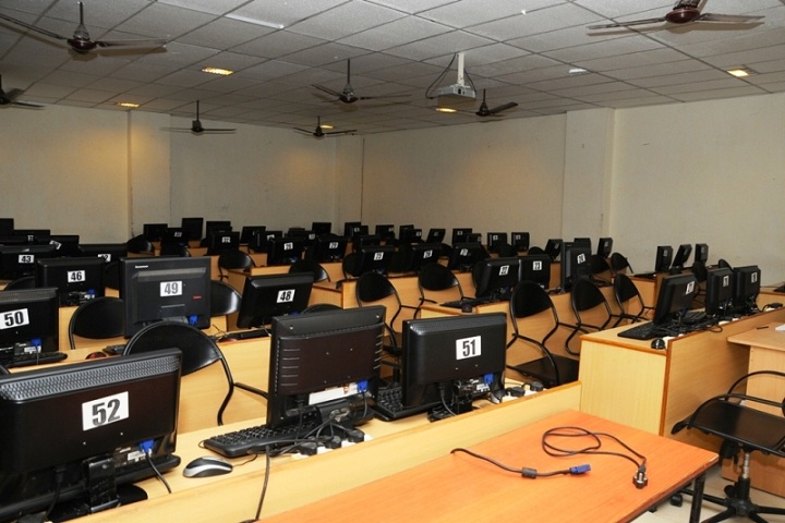 https://cache.careers360.mobi/media/colleges/social-media/media-gallery/2626/2020/12/2/IT Lab of Viswanadha Institute of Technology and Management Visakhapatnam_IT-Lab.jpg